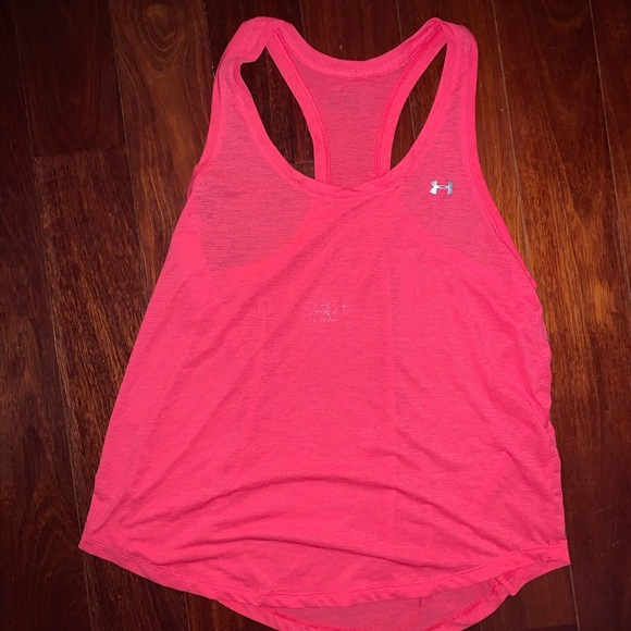 Under Armour Tops - Under Armour Women's Red Top Under Armour Tops - Under Armour Women's Red Top